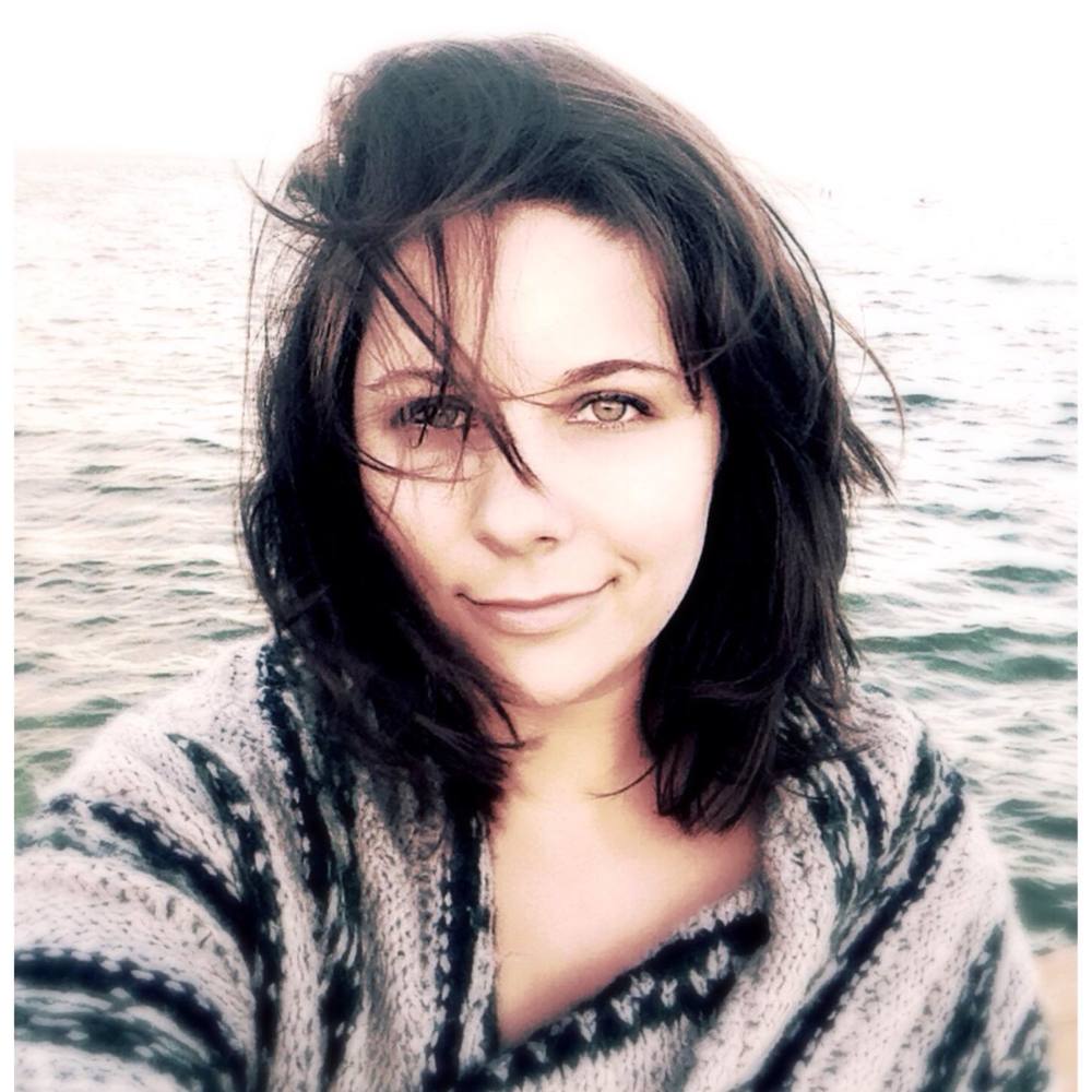 Meet your Posher, Cassandra
